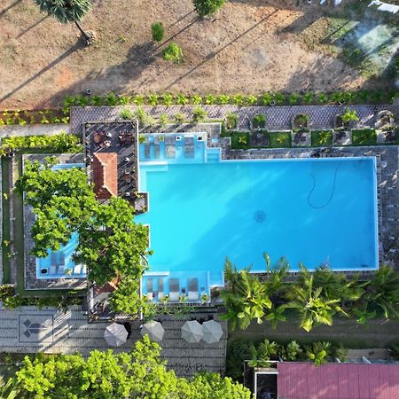 Lucky Beach Resort Trincomalee Exterior foto