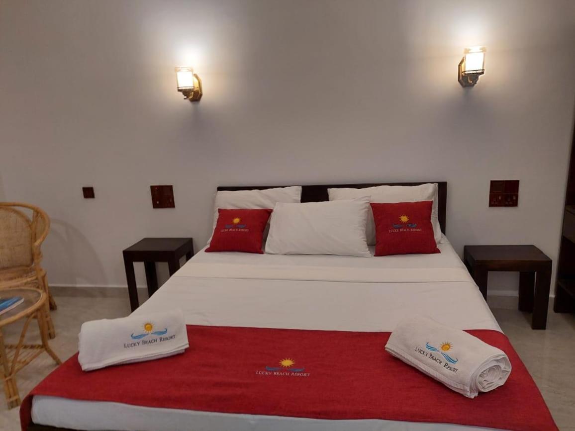 Lucky Beach Resort Trincomalee Exterior foto